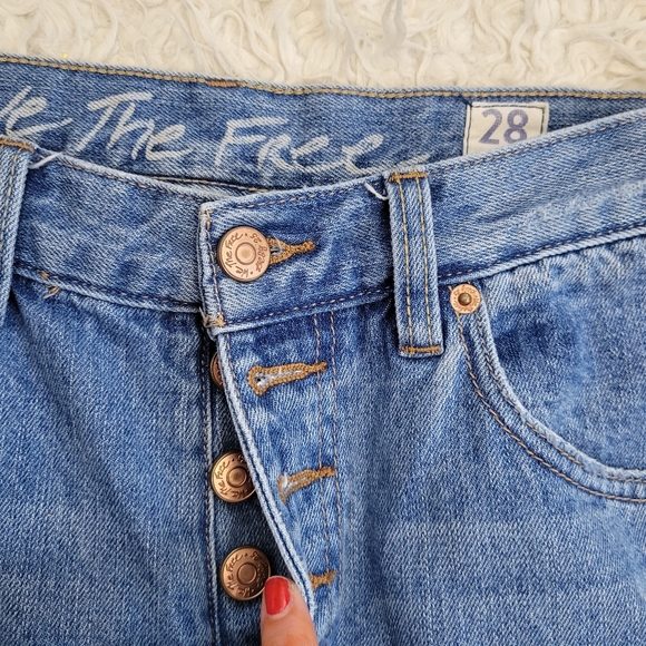 We The Free Button Fly Distressed Boyfriend  Jean - Picture 3 of 11